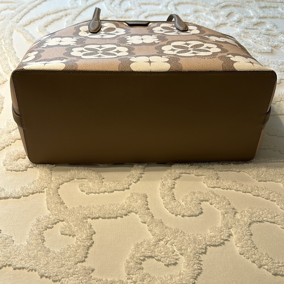 New never worn Kate Spade tote - Picture 4 of 6